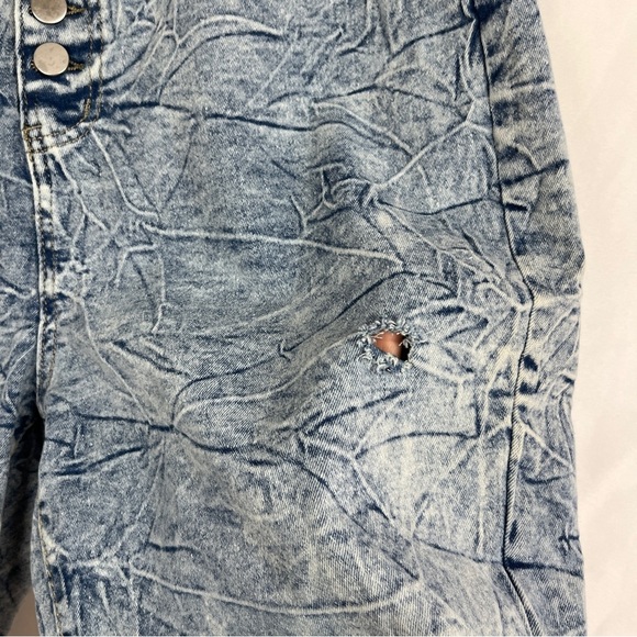 Women's Acid Washed Distressed Blue Denim Button Up Bermuda Shorts 1XL Stretch - Picture 9 of 9